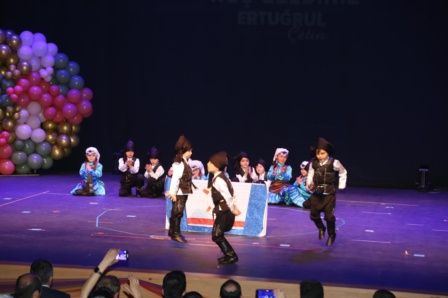 Yükleniyor...