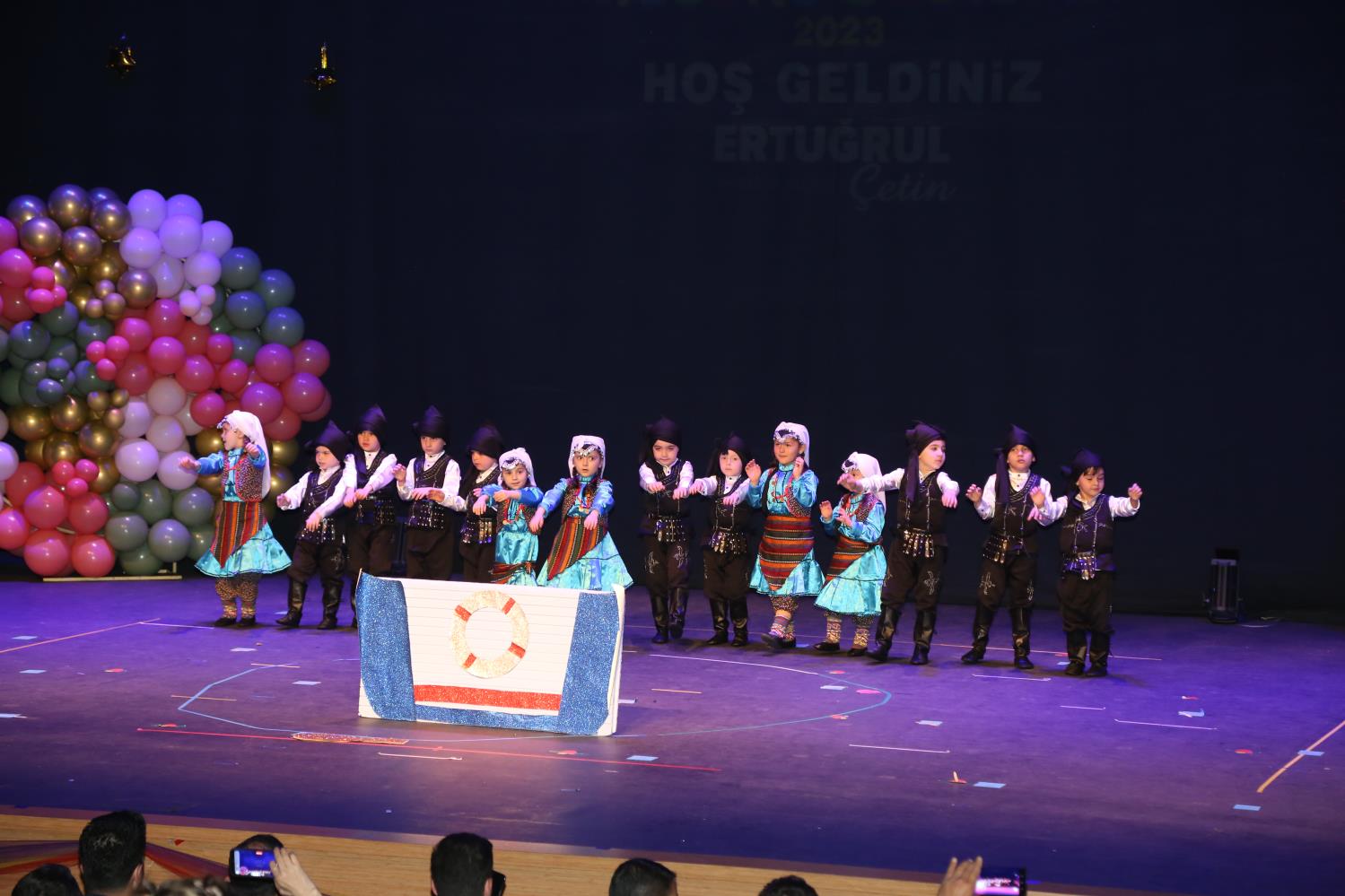 Yükleniyor...